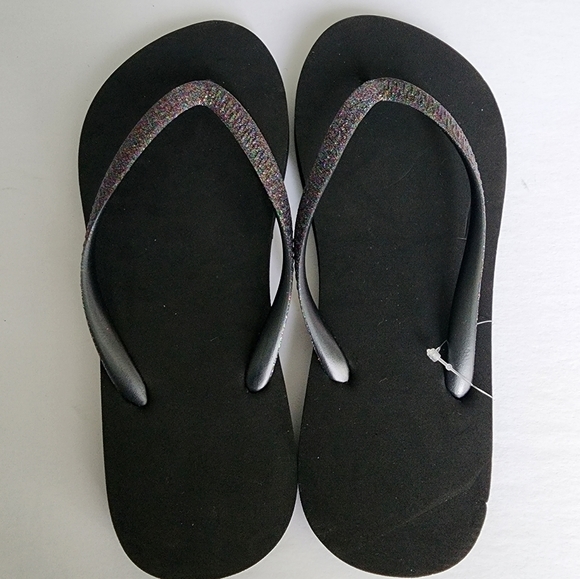 SLIPPERS 4 for $20 (NEW) - Picture 5 of 5